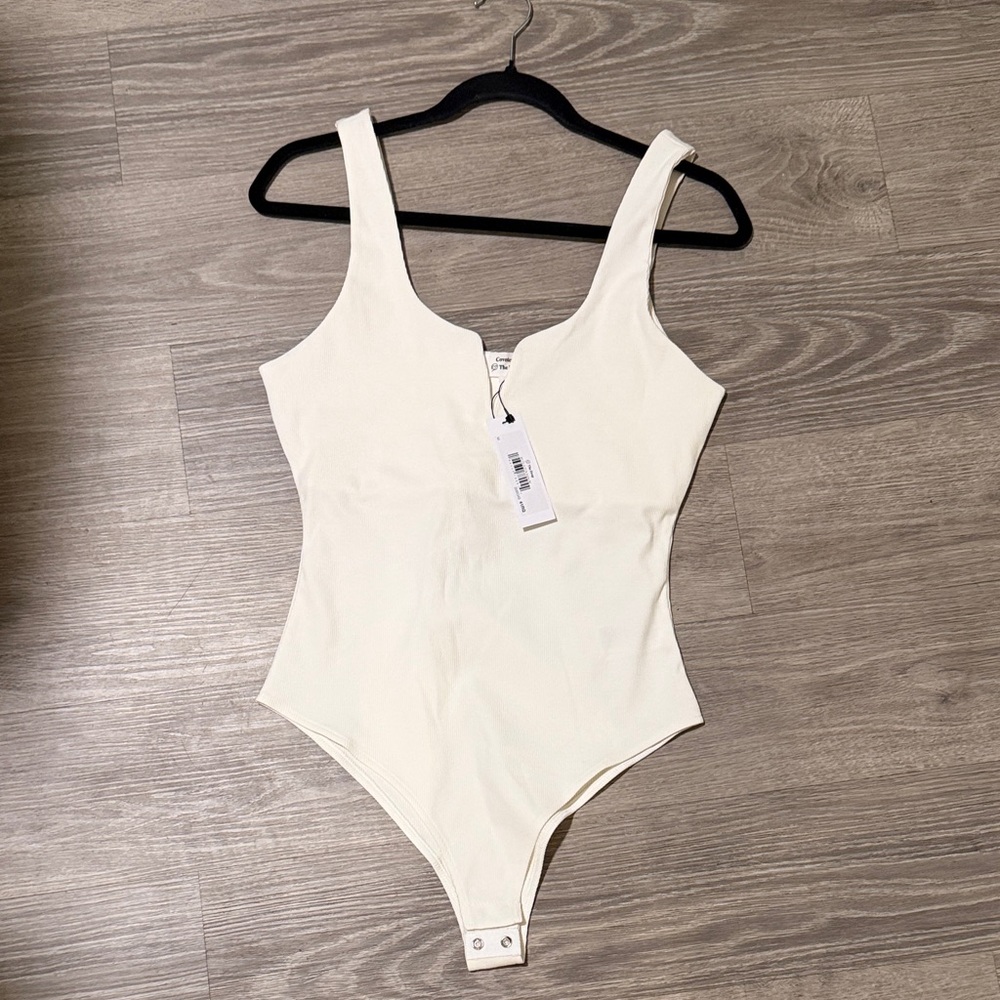 Cream Ribbed Scoop-Neck Bodysuit with Wide Straps - Picture 2 of 3
